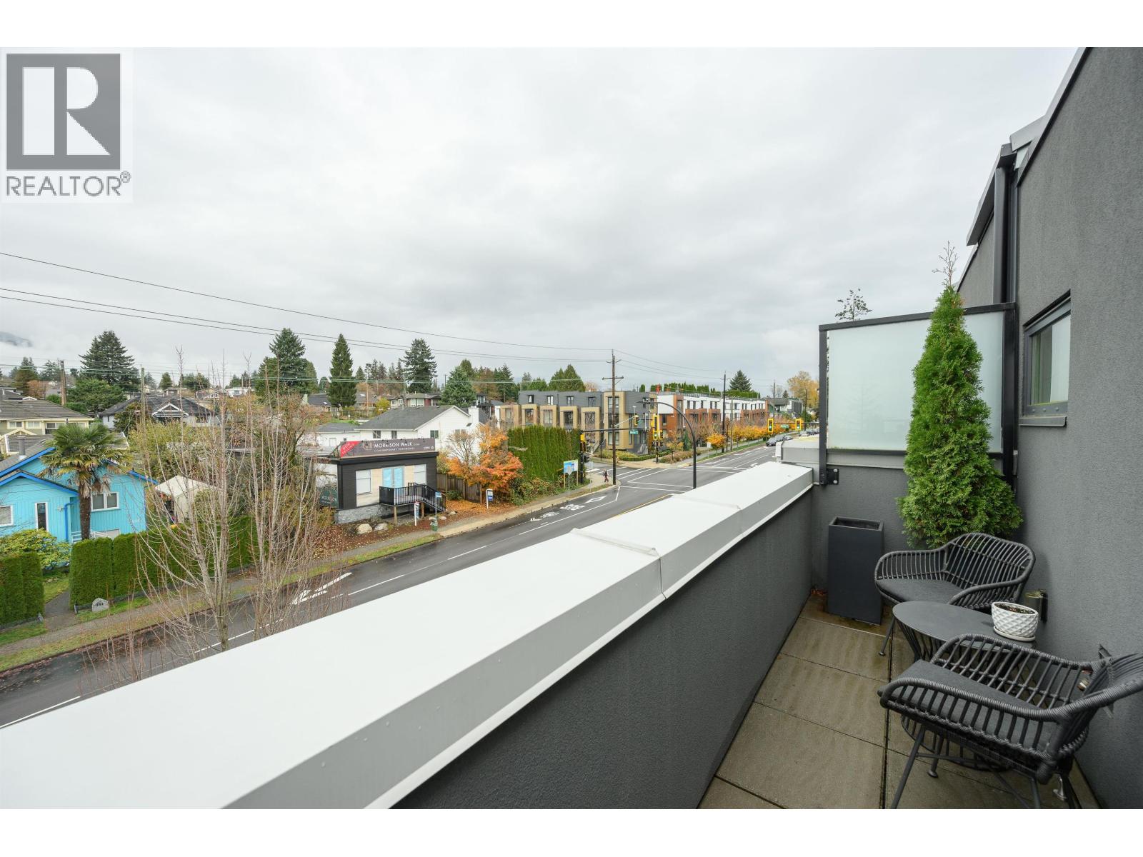 206 649 E 3RD STREET, North Vancouver