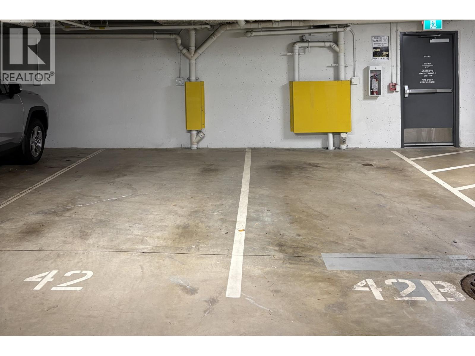 206 649 E 3RD STREET, North Vancouver