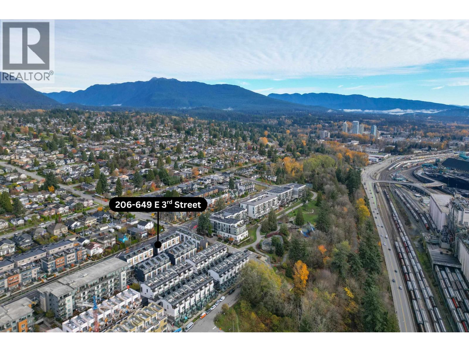 206 649 E 3RD STREET, North Vancouver
