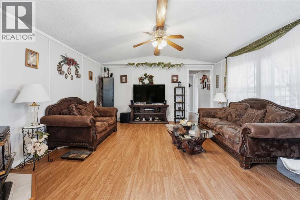 37543 England Way, Rural Red Deer County