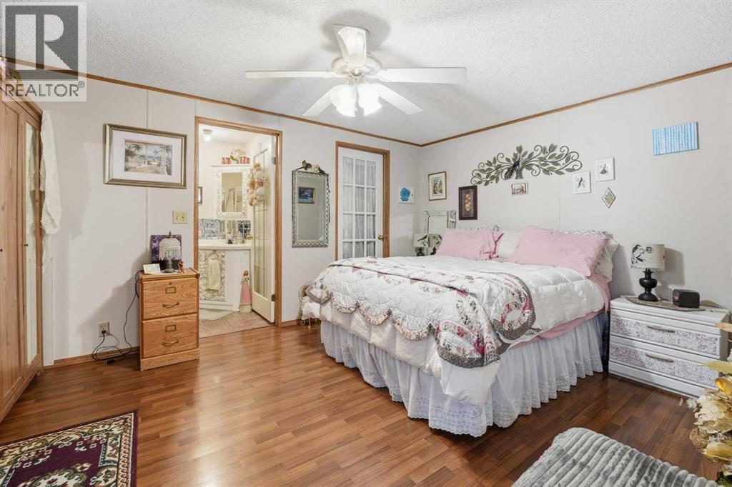 37543 England Way, Rural Red Deer County