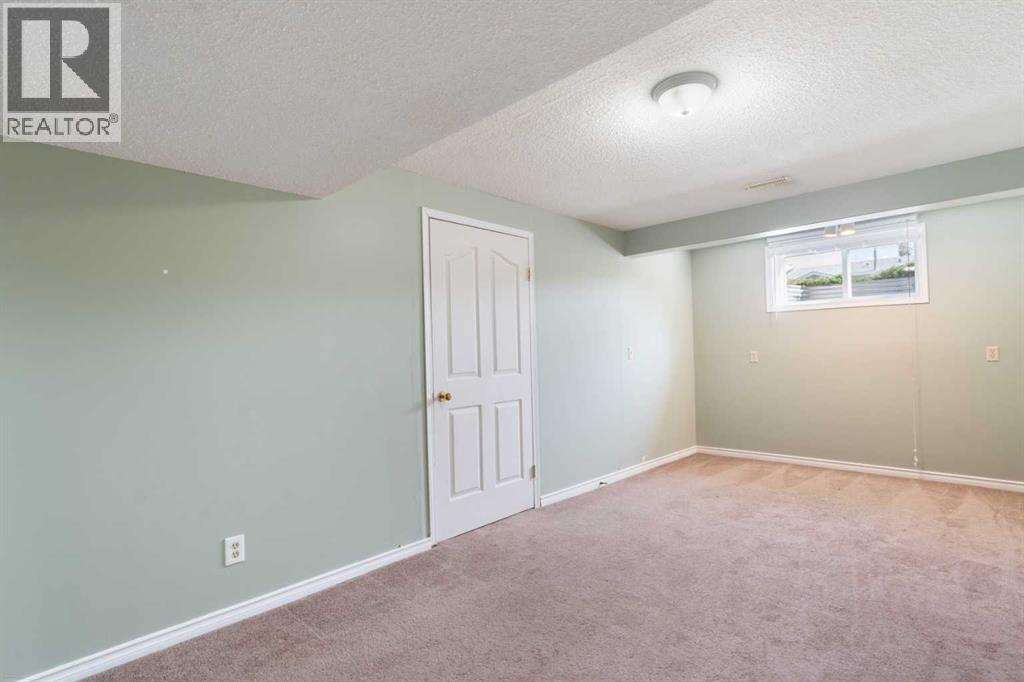 Single Family House Bungalow for Sale in  Bearberry Crescent NW Beddington Heights Calgary 