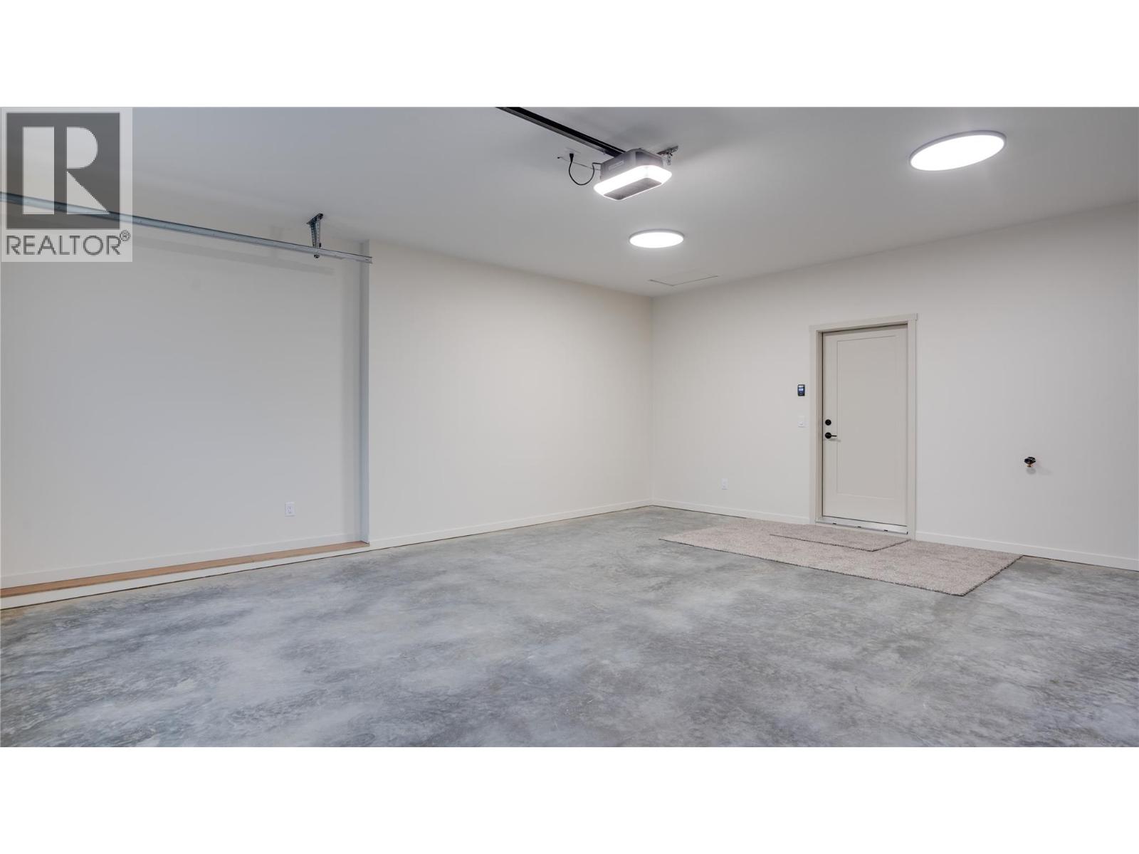 2123 Mountain View Avenue, Lumby