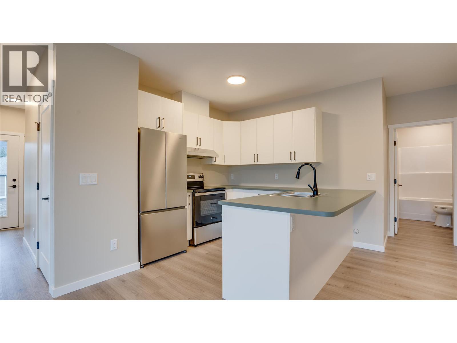 2123 Mountain View Avenue, Lumby