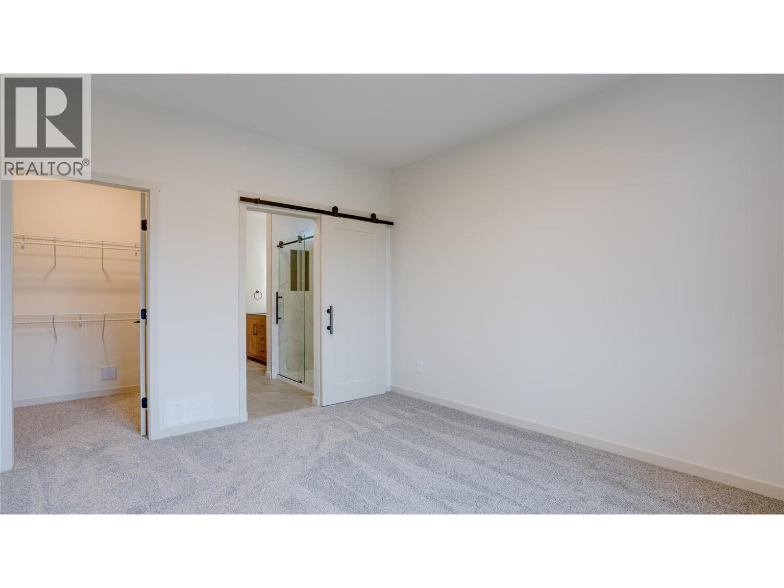 2123 Mountain View Avenue, Lumby