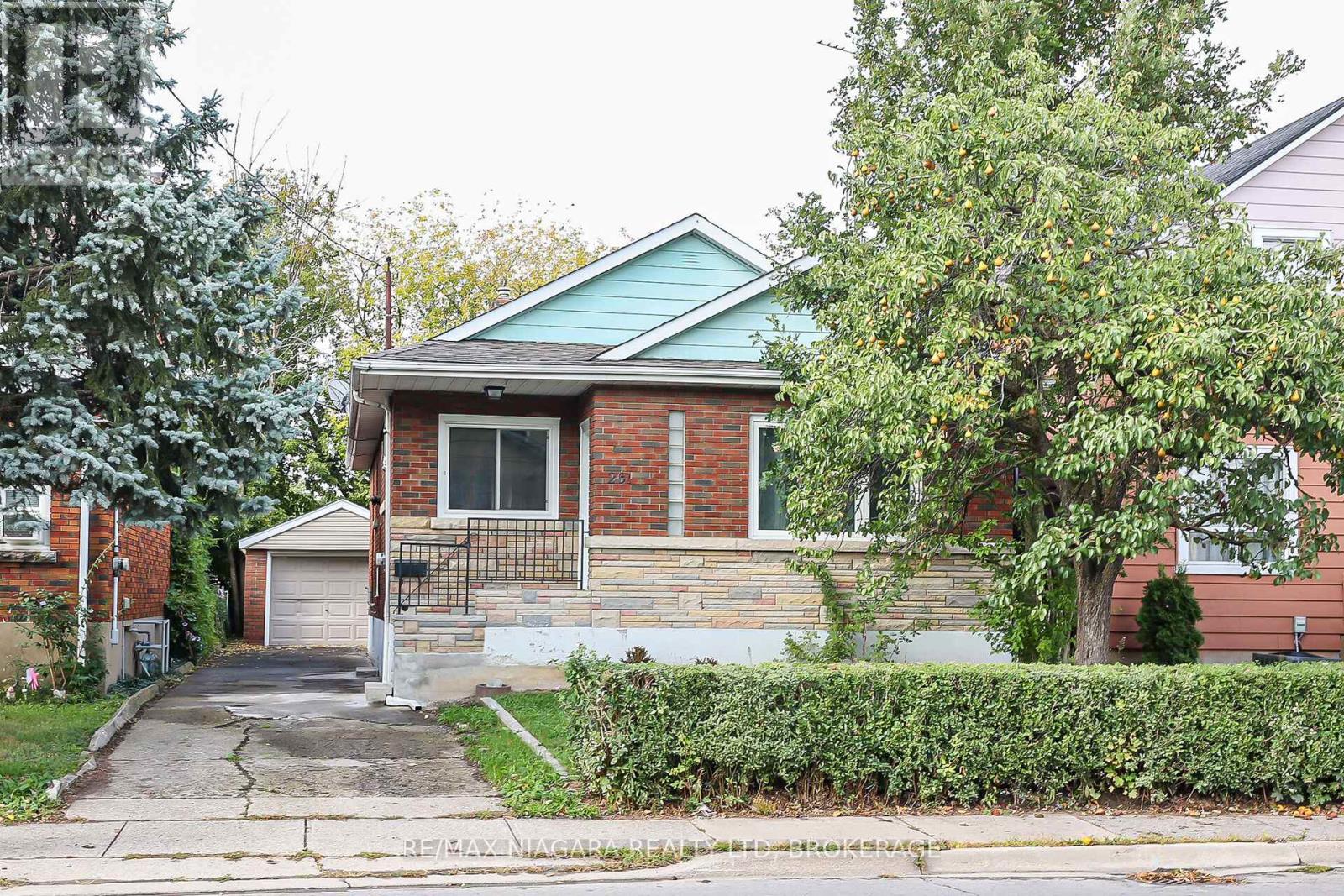 261 VINE STREET - 1