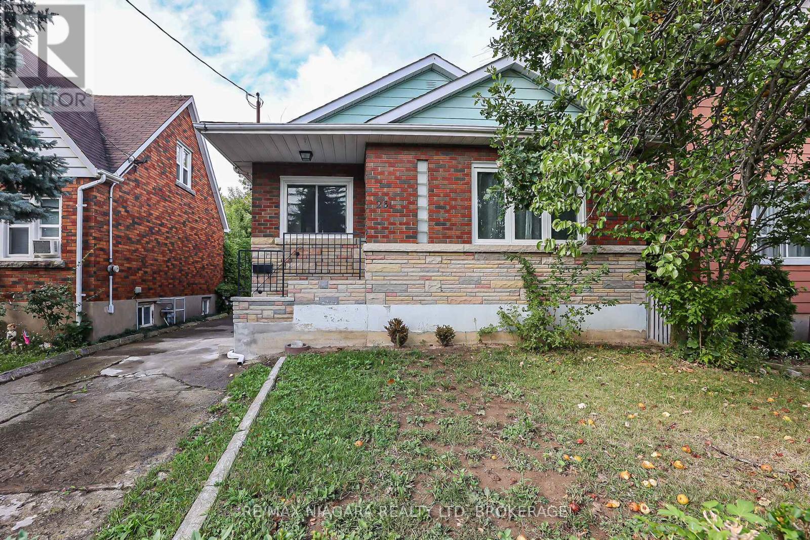 261 VINE STREET - 15
