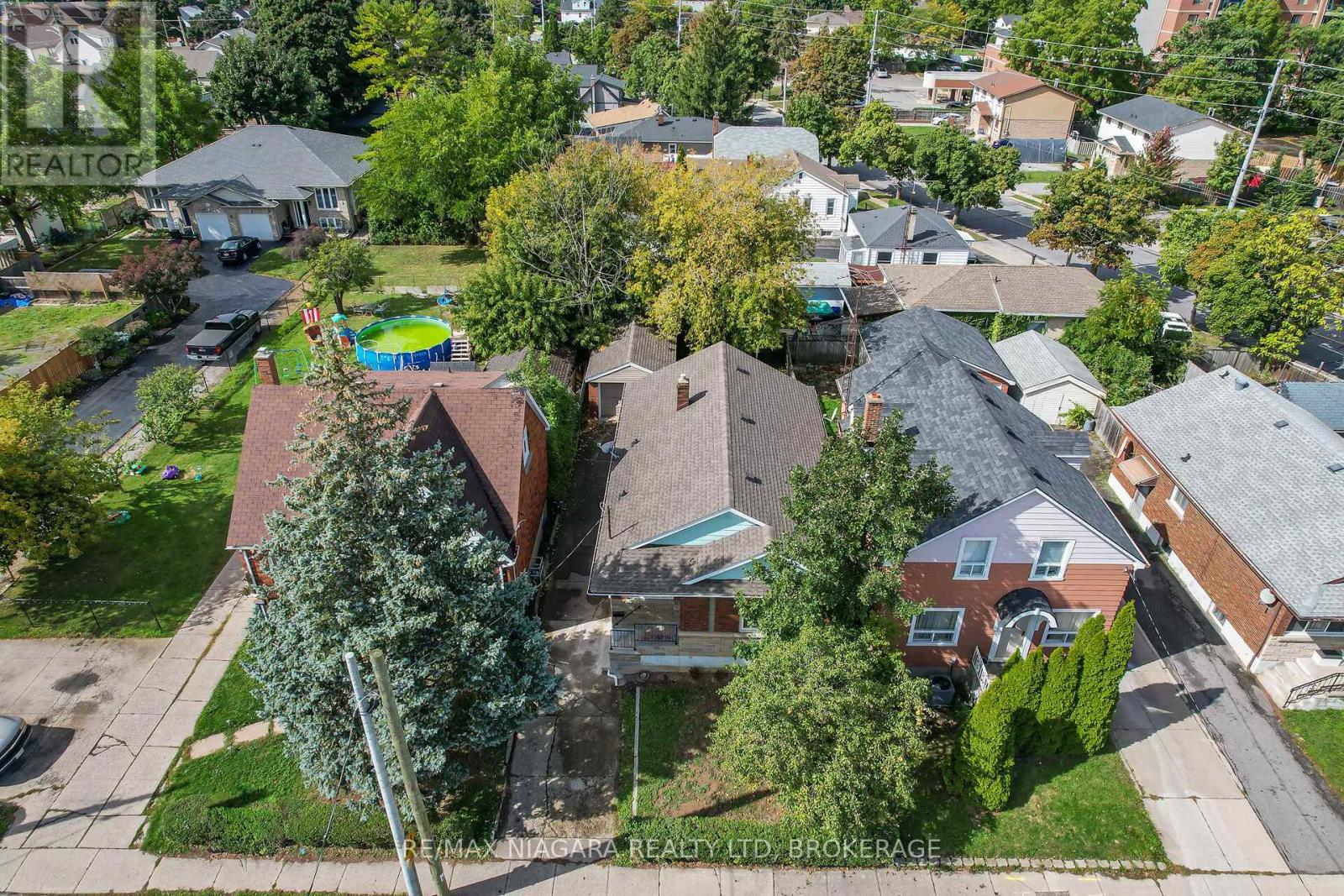 261 VINE STREET - 36