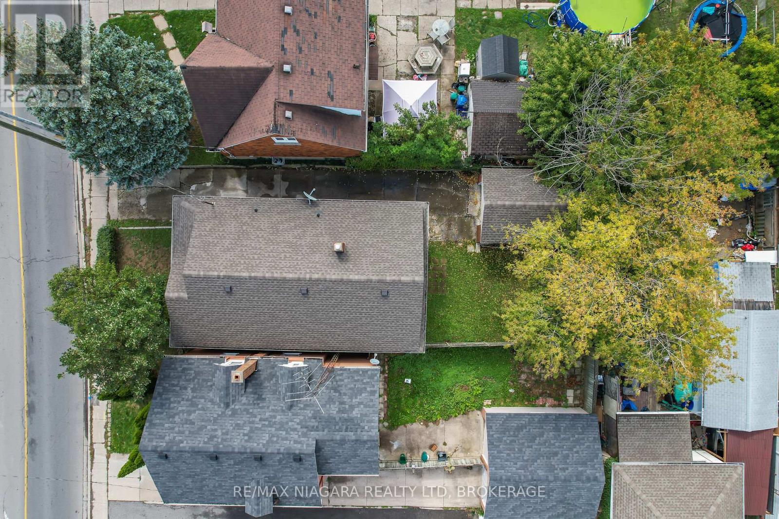 261 VINE STREET - 4