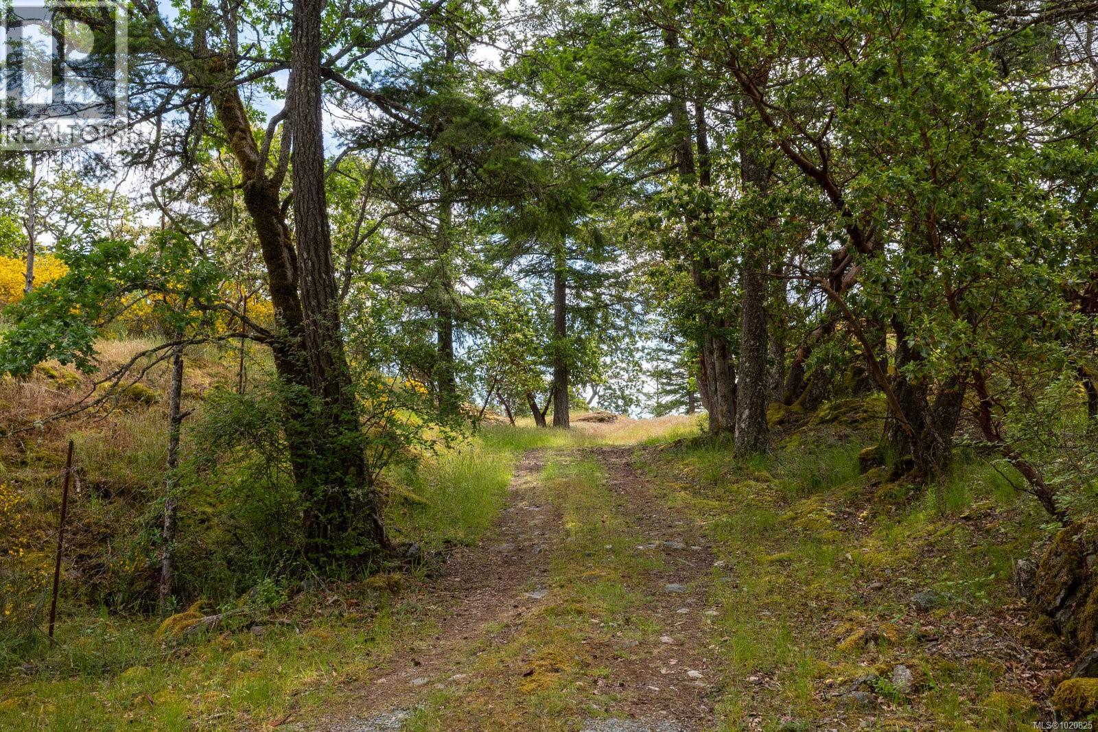  140 Petworth Drive, Saanich