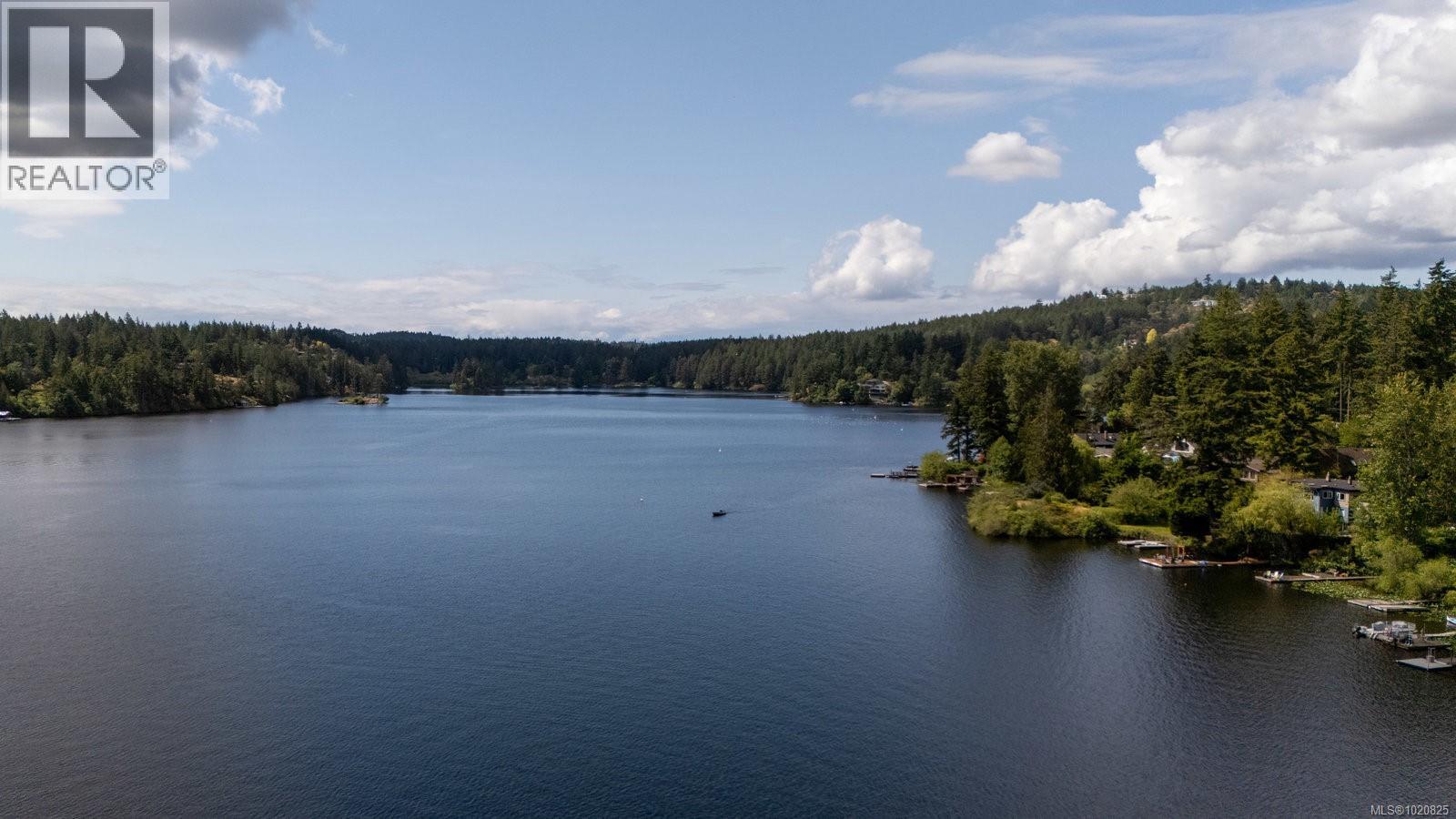  140 Petworth Drive, Saanich