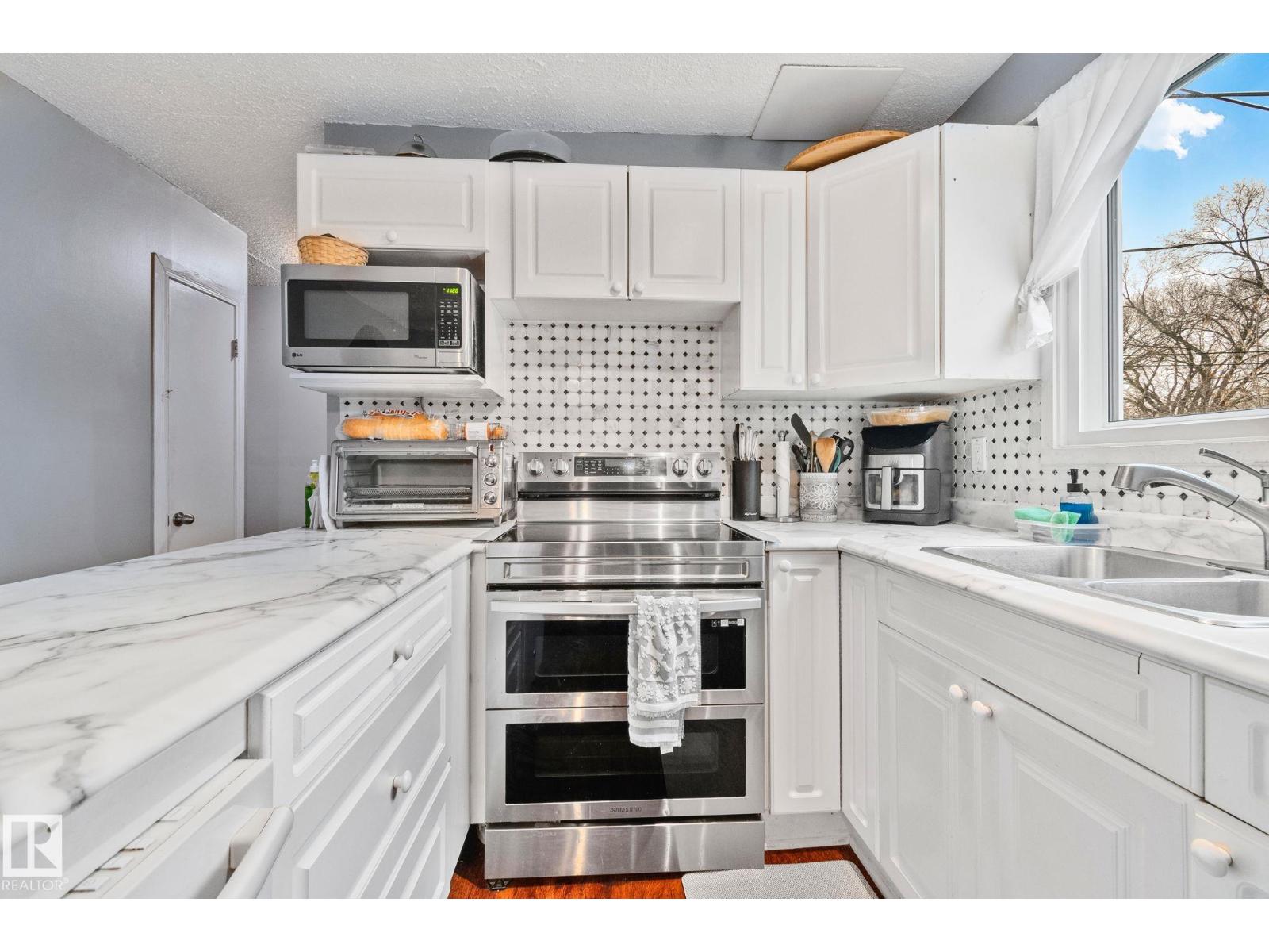 44 GARDEN CR, St. Albert