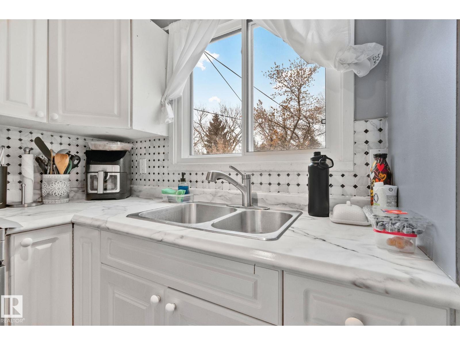 44 GARDEN CR, St. Albert