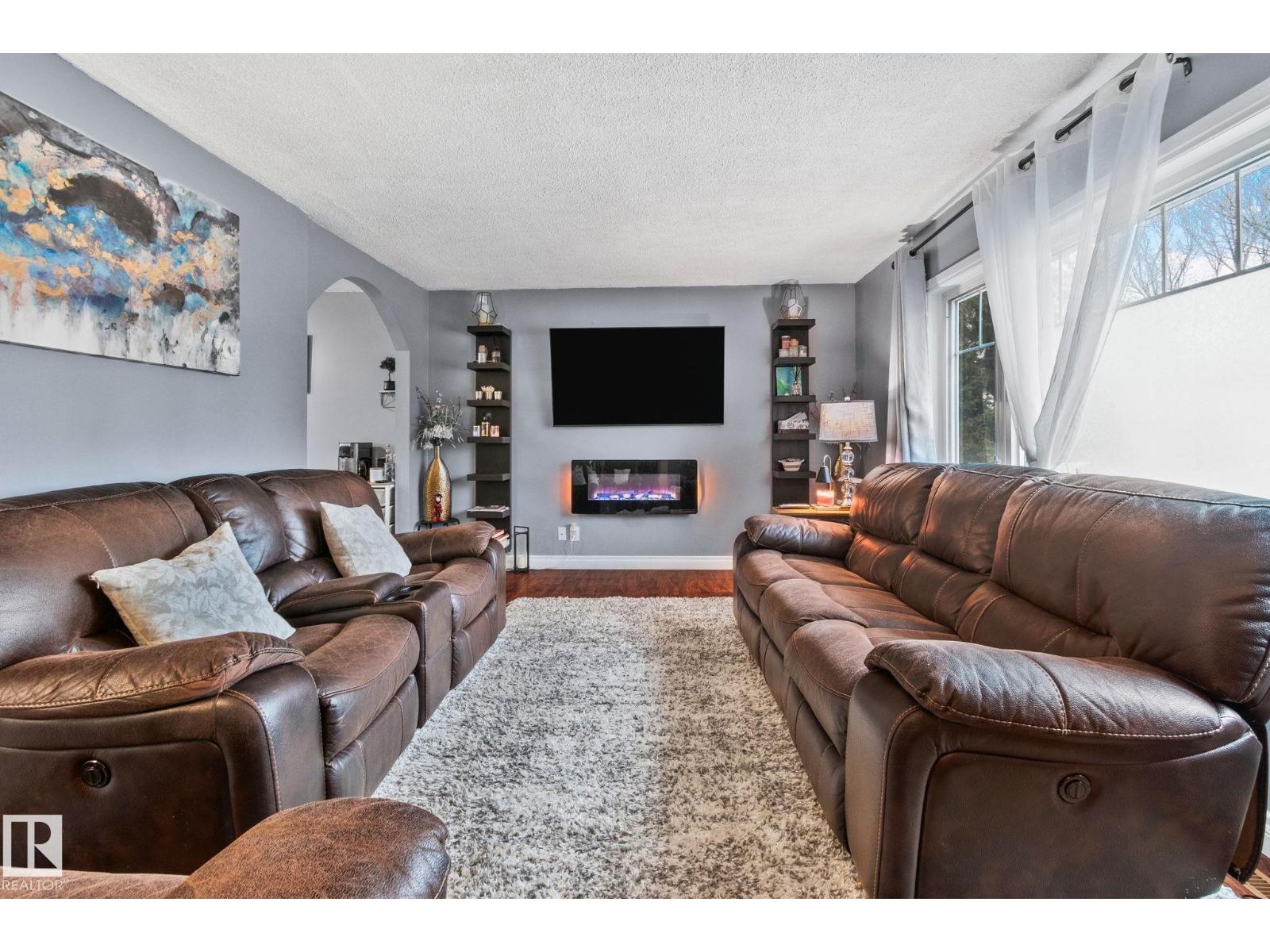 44 GARDEN CR, St. Albert