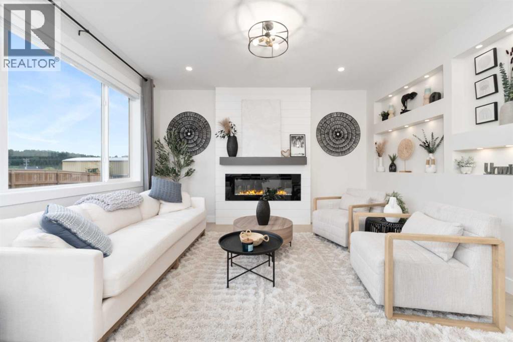 8 Vantage Drive, Cochrane