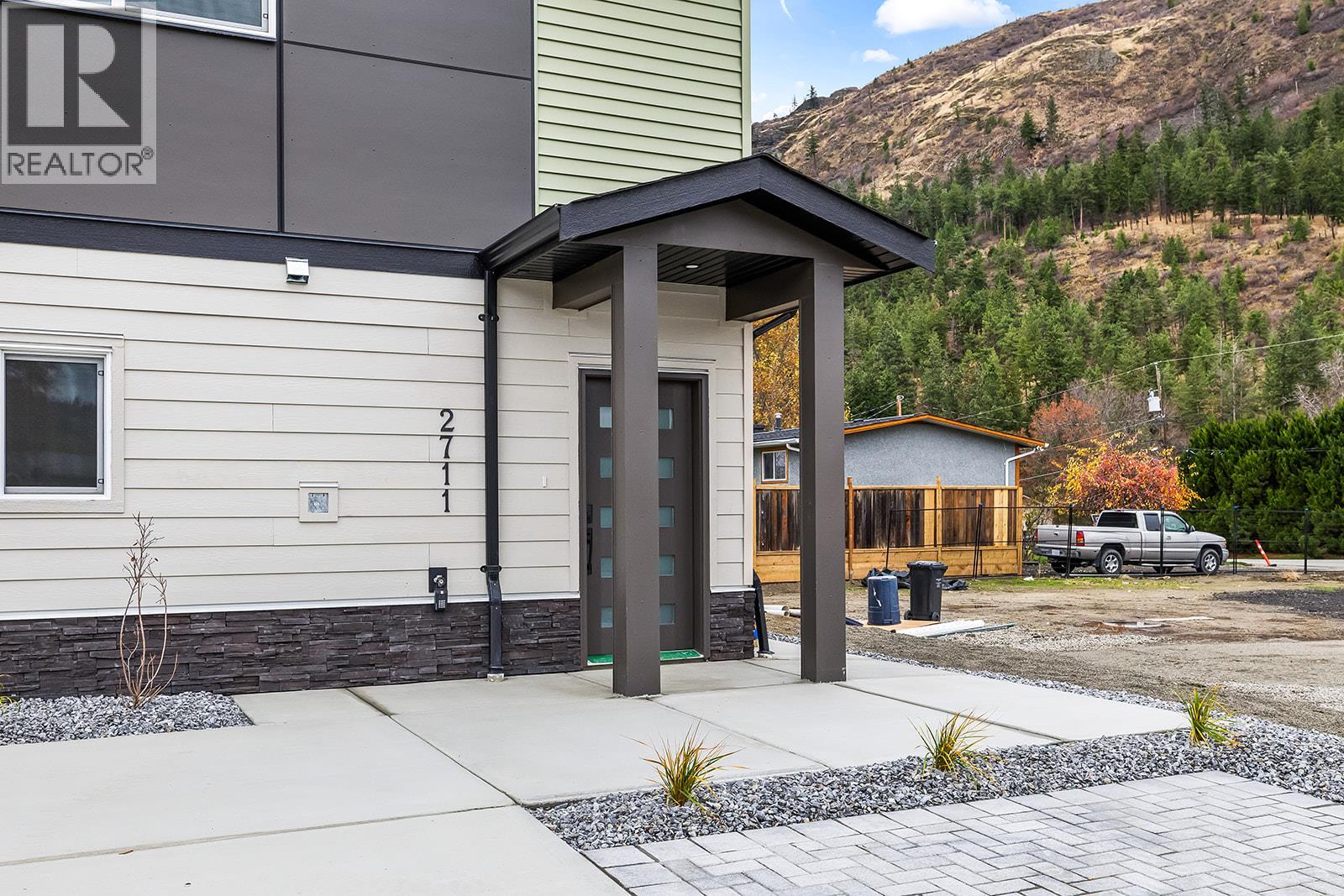  2709 Hewl Road, West Kelowna