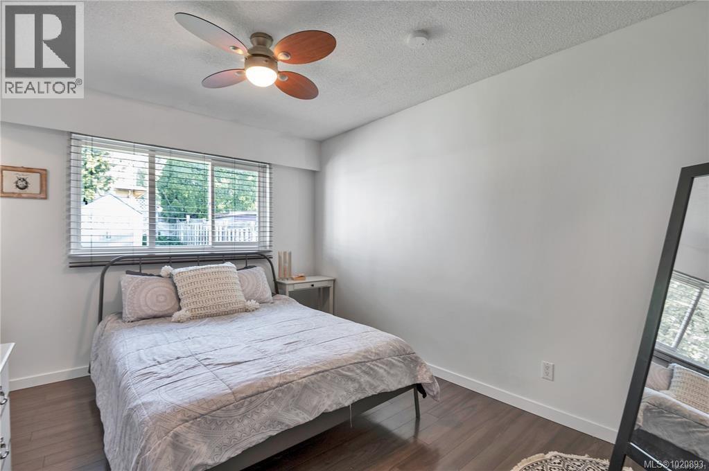 688 Glenalan Rd, Campbell River