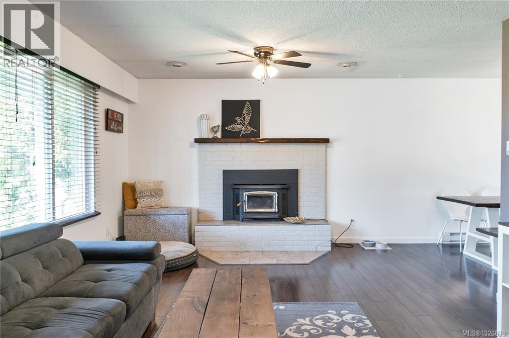 688 Glenalan Rd, Campbell River