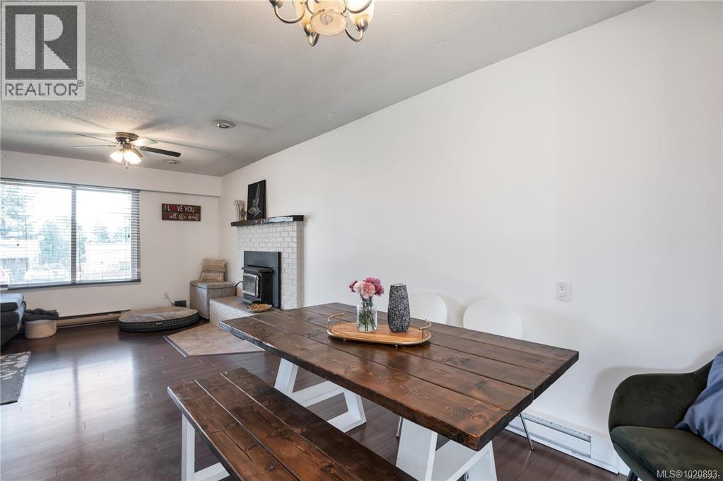 688 Glenalan Rd, Campbell River