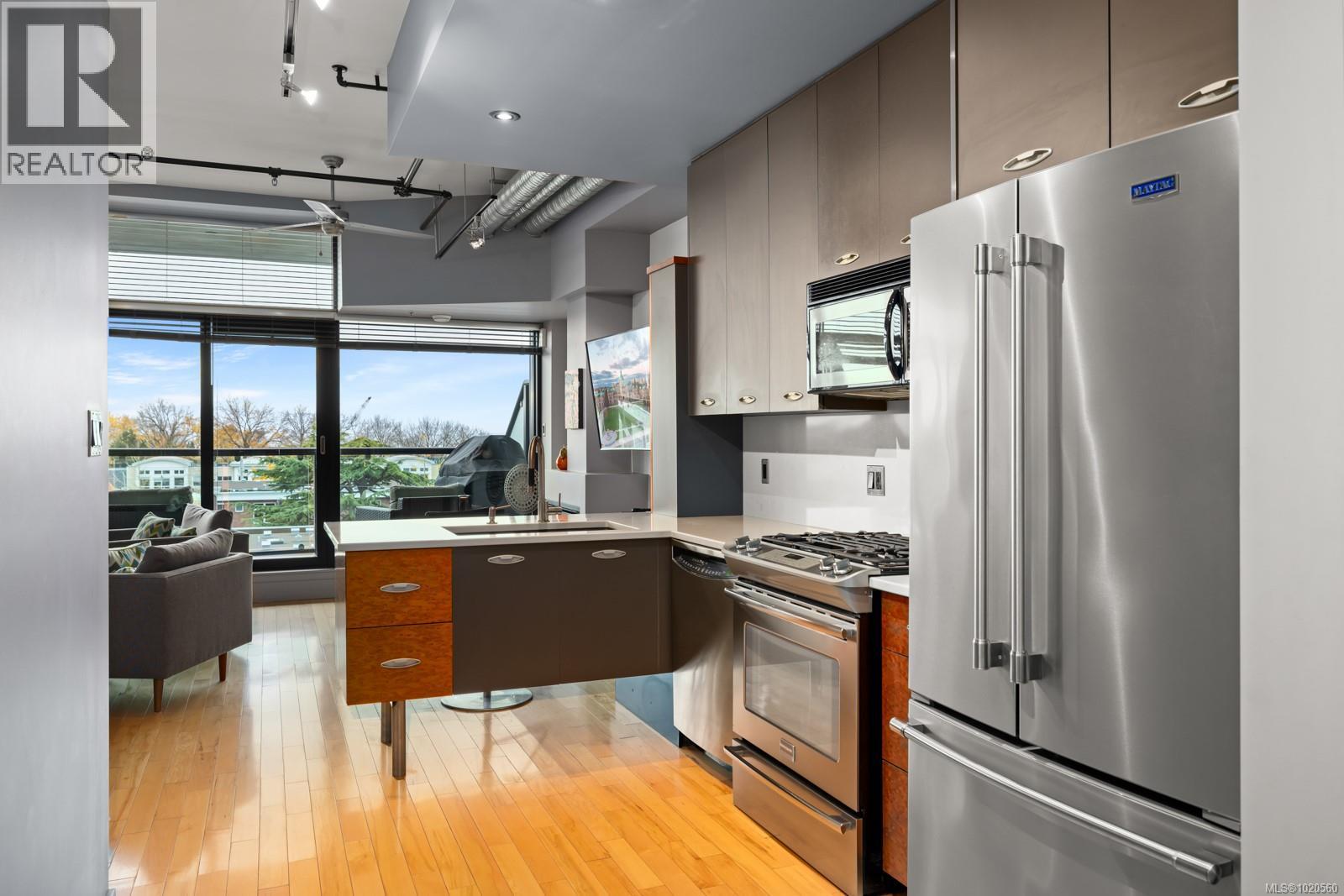 413 21 Erie St, Victoria