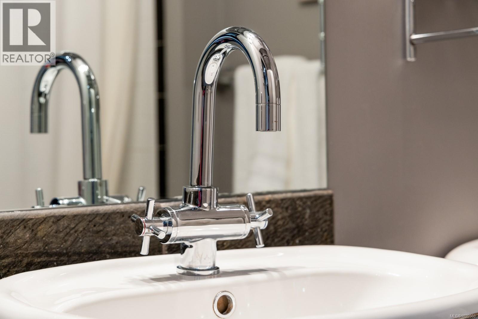 413 21 Erie St, Victoria