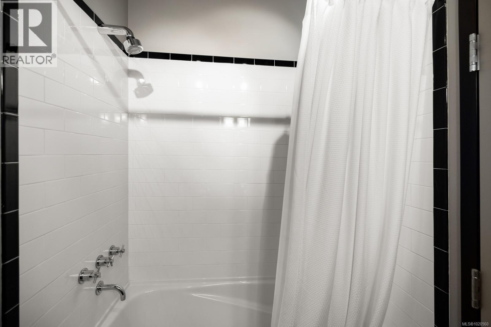 413 21 Erie St, Victoria