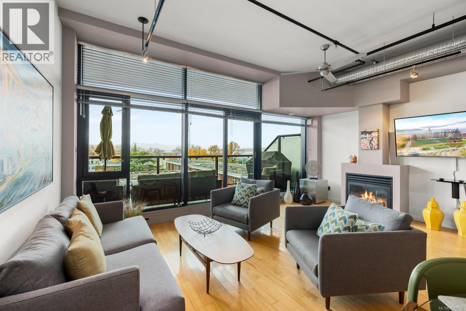 413 21 Erie St, Victoria