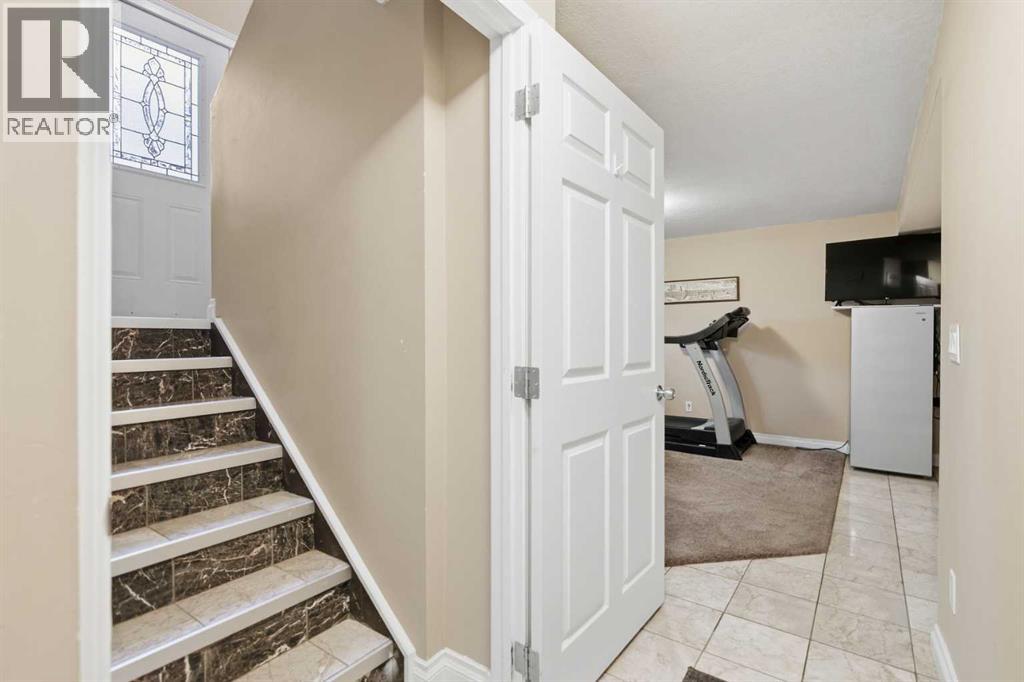Single Family House Bi-level for Sale in  Whitehorn Drive NE Whitehorn Calgary 