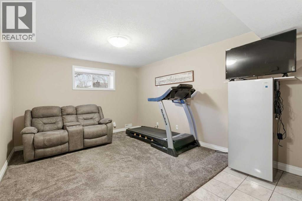 Single Family House Bi-level for Sale in  Whitehorn Drive NE Whitehorn Calgary 