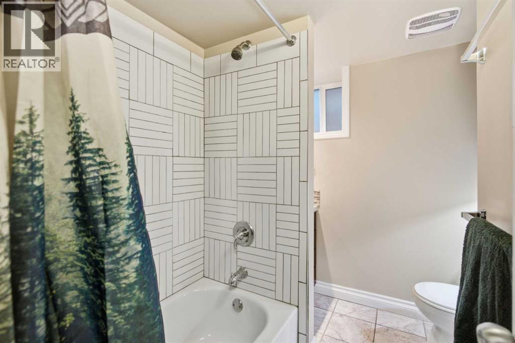 Single Family House Bi-level for Sale in  Whitehorn Drive NE Whitehorn Calgary 