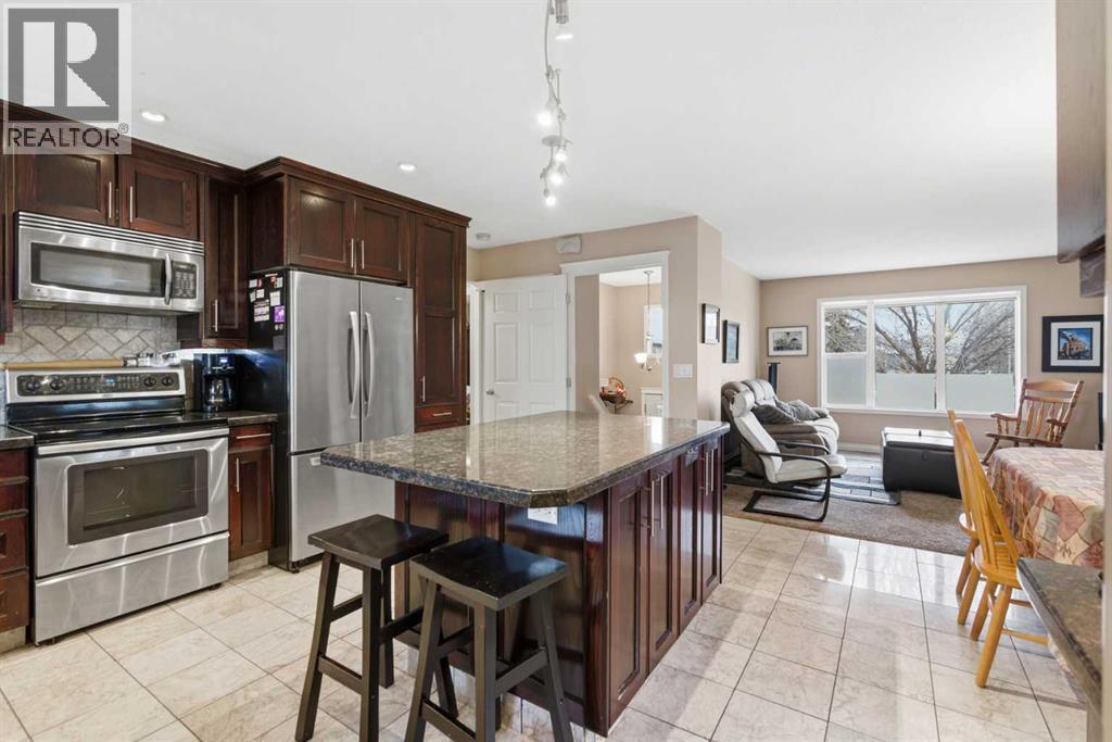 Single Family House Bi-level for Sale in  Whitehorn Drive NE Whitehorn Calgary 