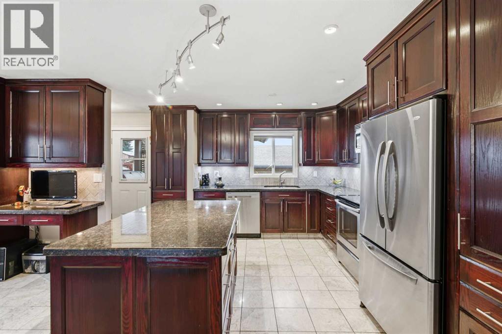 Single Family House Bi-level for Sale in  Whitehorn Drive NE Whitehorn Calgary 