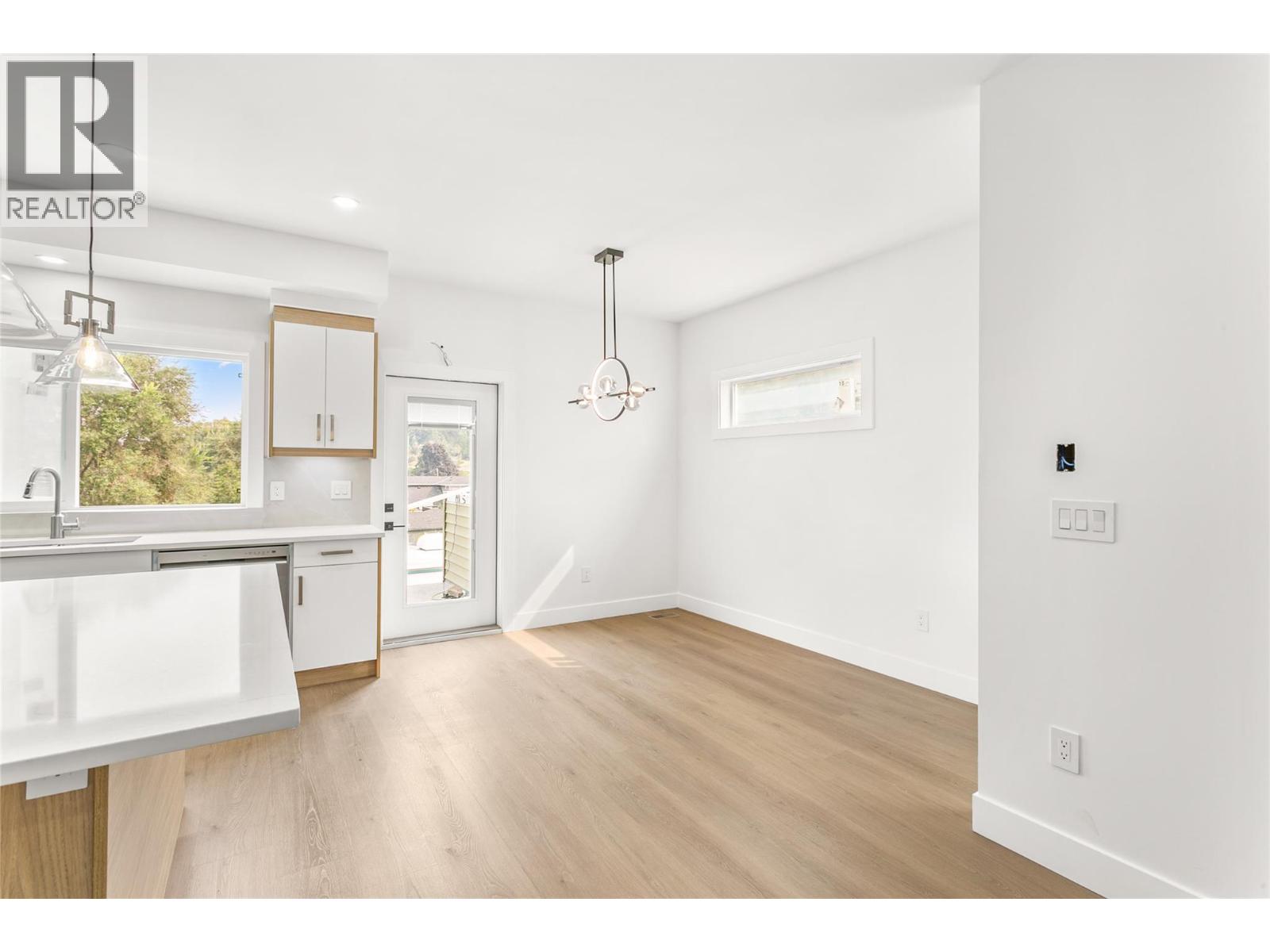  2711 Hewl Road, West Kelowna