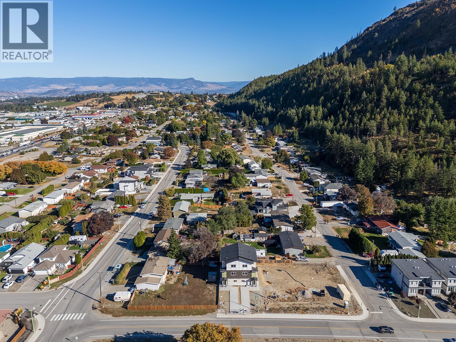  2711 Hewl Road, West Kelowna