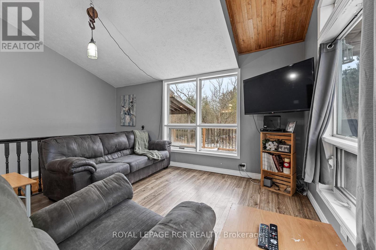 573106 SOUTHGATE SIDEROAD 57 - 10