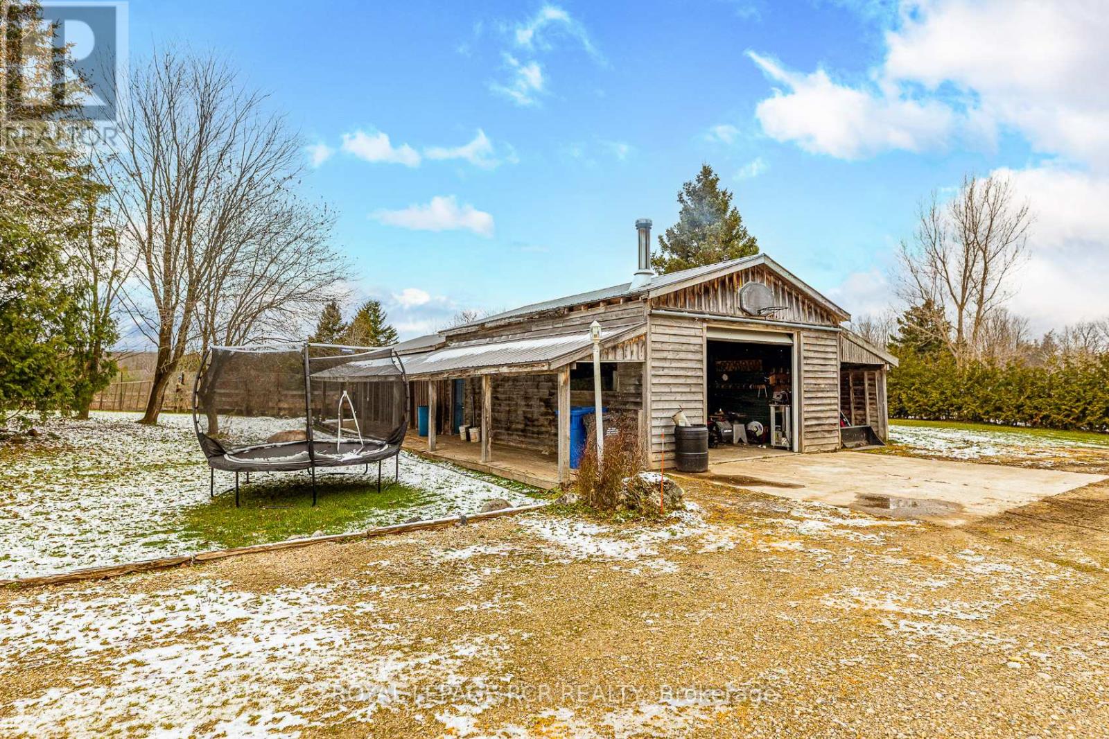 573106 SOUTHGATE SIDEROAD 57 - 19