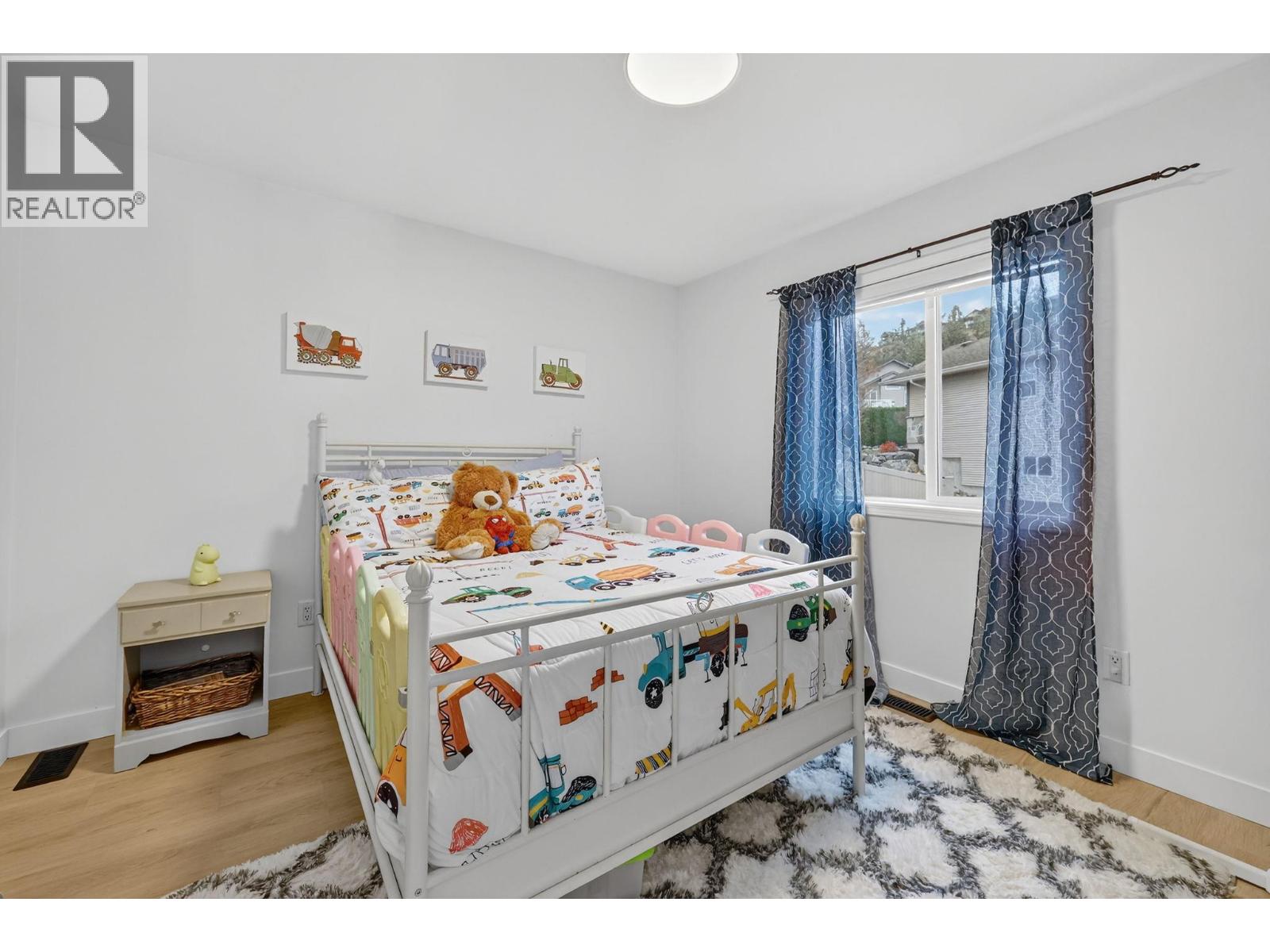  667 South Crest Drive, Kelowna