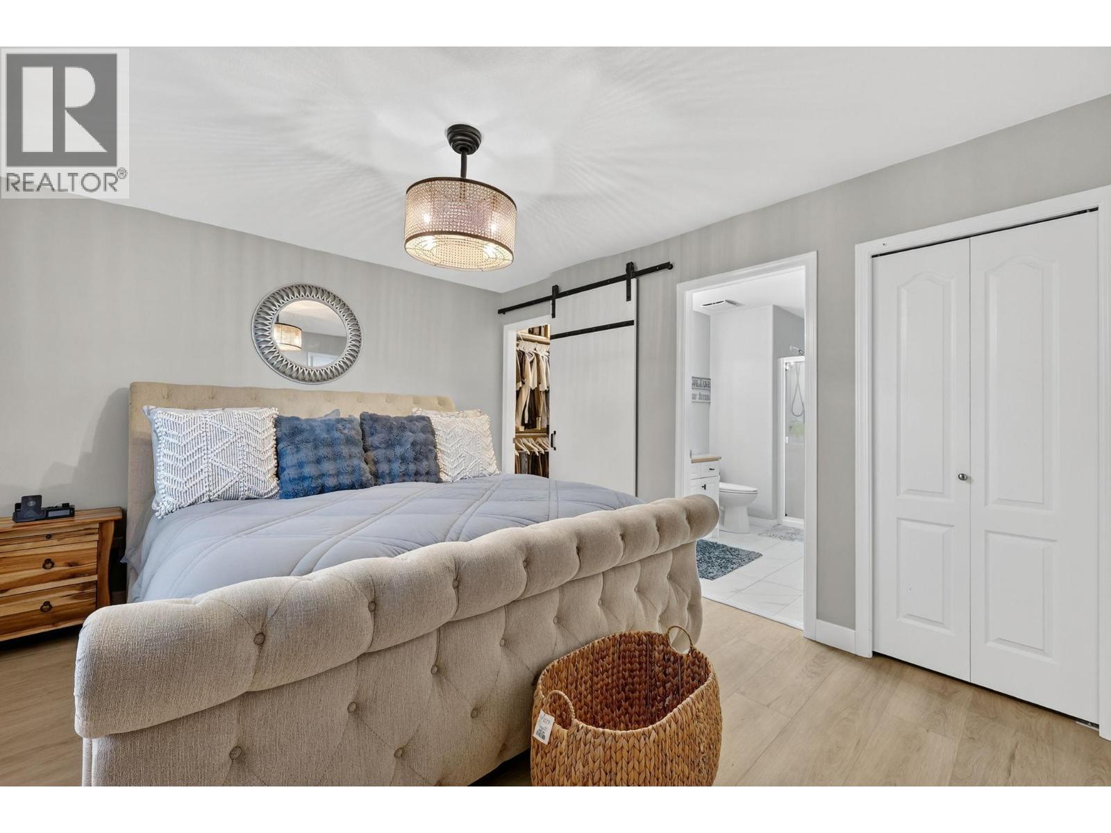  667 South Crest Drive, Kelowna