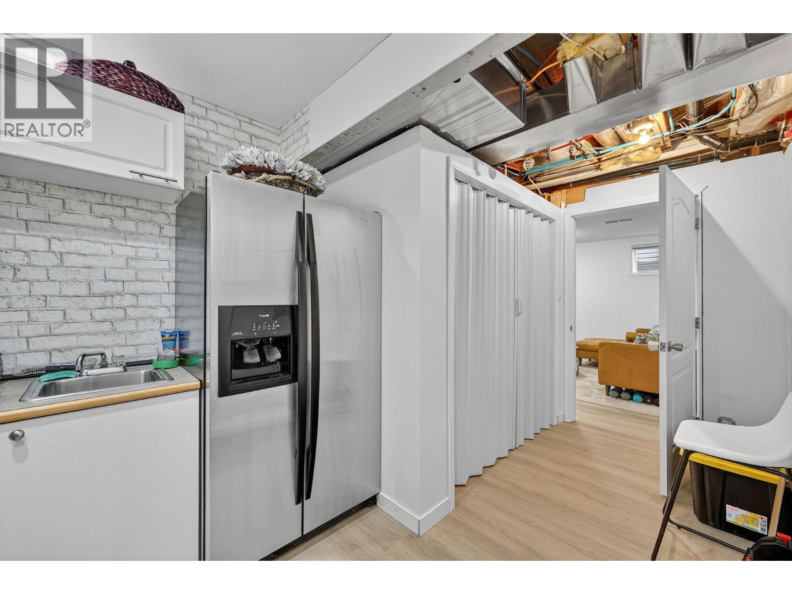  667 South Crest Drive, Kelowna