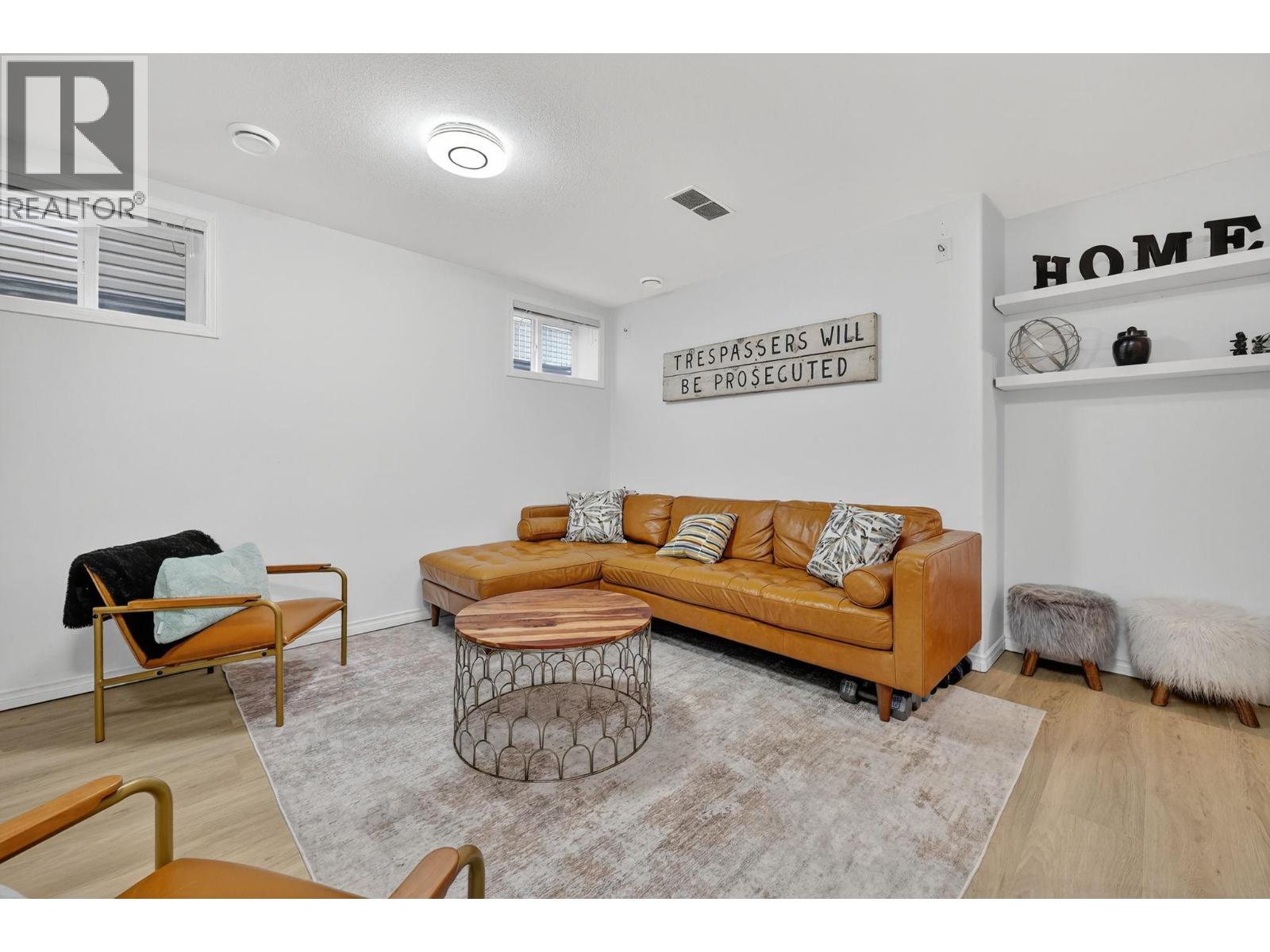  667 South Crest Drive, Kelowna