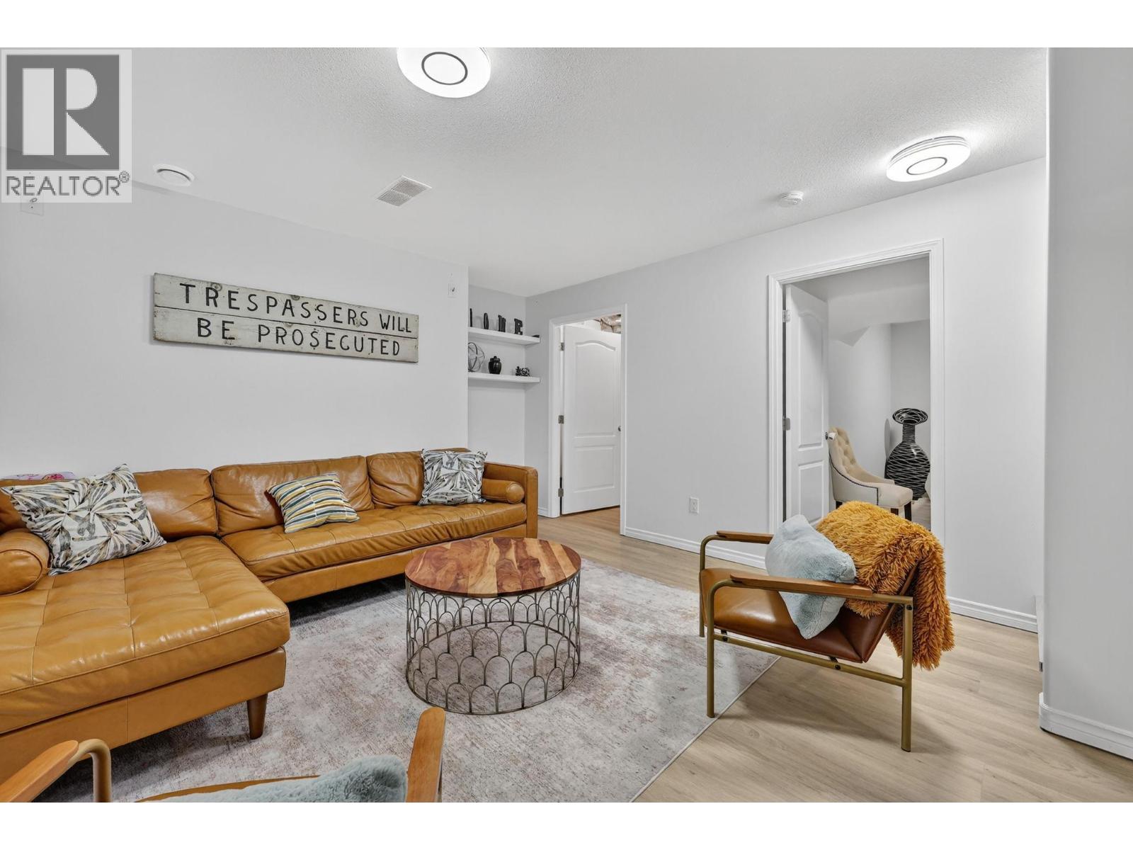  667 South Crest Drive, Kelowna