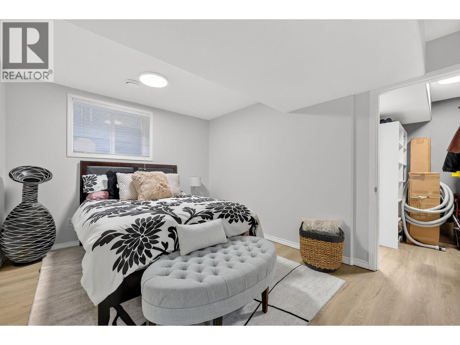  667 South Crest Drive, Kelowna