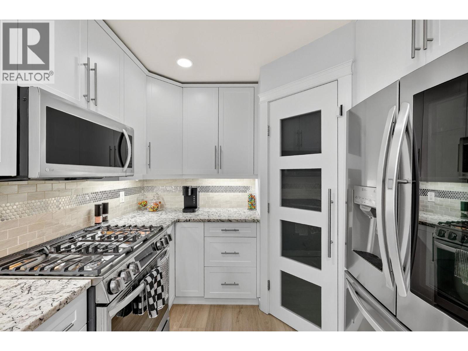  667 South Crest Drive, Kelowna