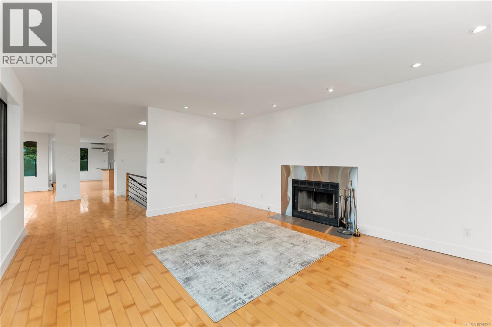 5198 Beckton Rd, Saanich