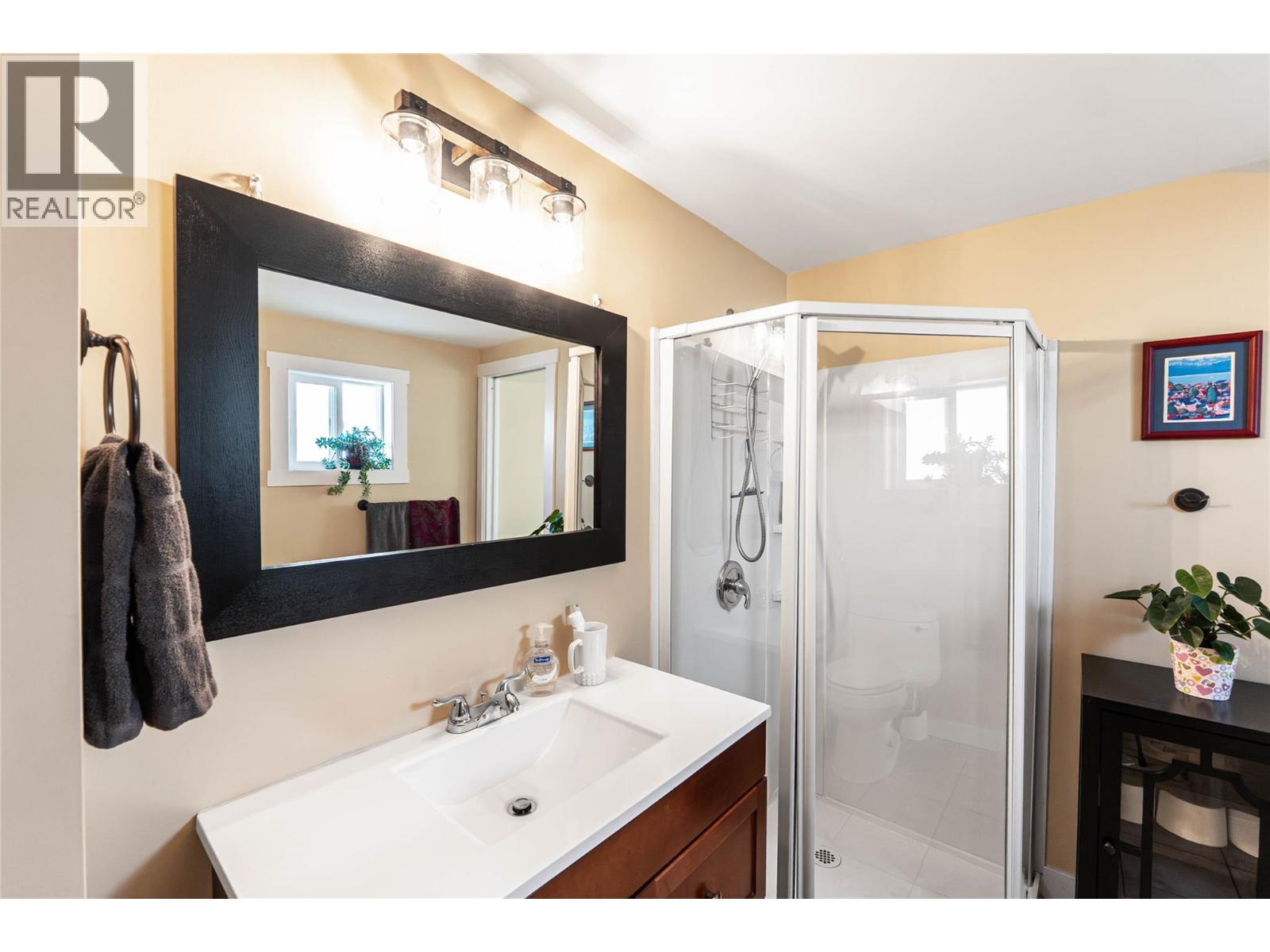 3 1860 Boucherie Road, West Kelowna