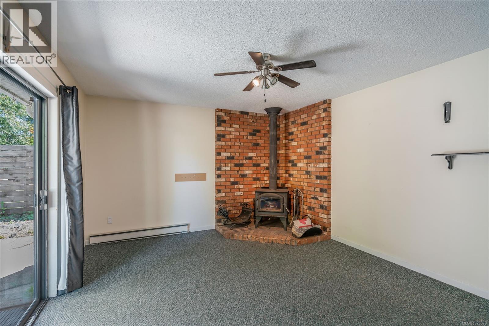 338 McKinnon St, Parksville