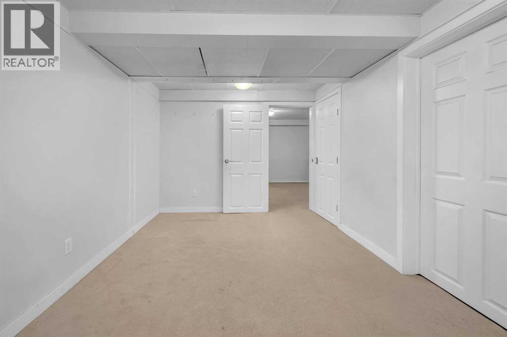 Single Family House for Sale in  Templehill Drive NE Temple Calgary 