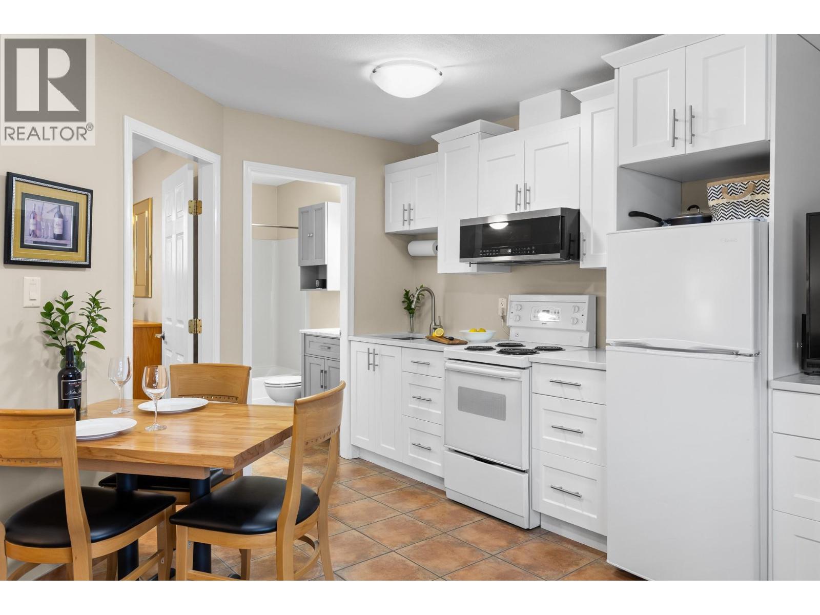 207 7310 Main Street, Osoyoos