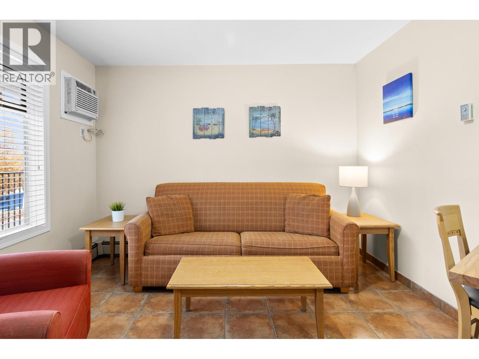 207 7310 Main Street, Osoyoos