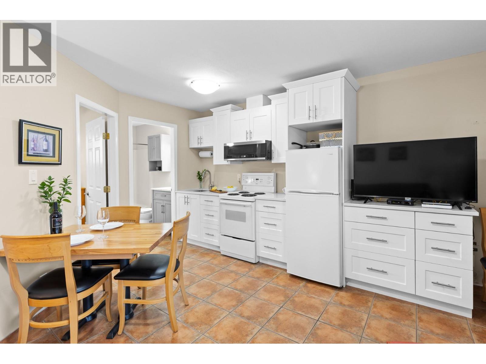 207 7310 Main Street, Osoyoos